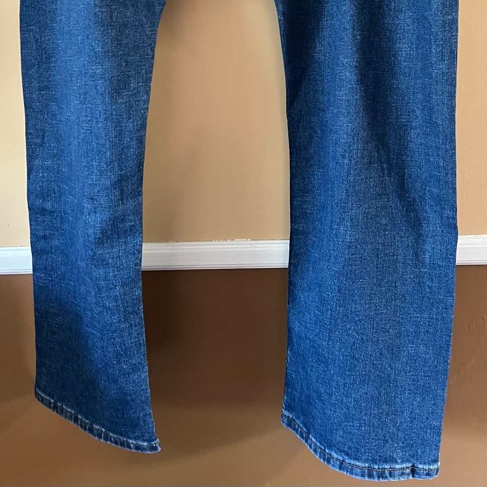 NWT Wrangler Blue Athletic Fit straight Men’s Jeans 42x30 denim Workwear - Picture 12 of 14